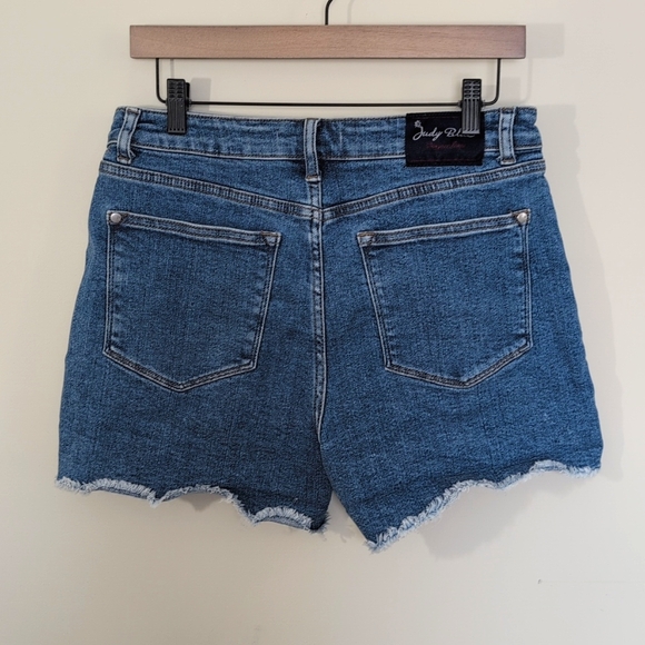 Judy Blue High Waist Star Embroidered Cut Off Jean Shorts Size Large - Picture 5 of 7